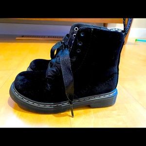 Dr. Martens 1460 Black Velvet Boots Toddler 9 US
